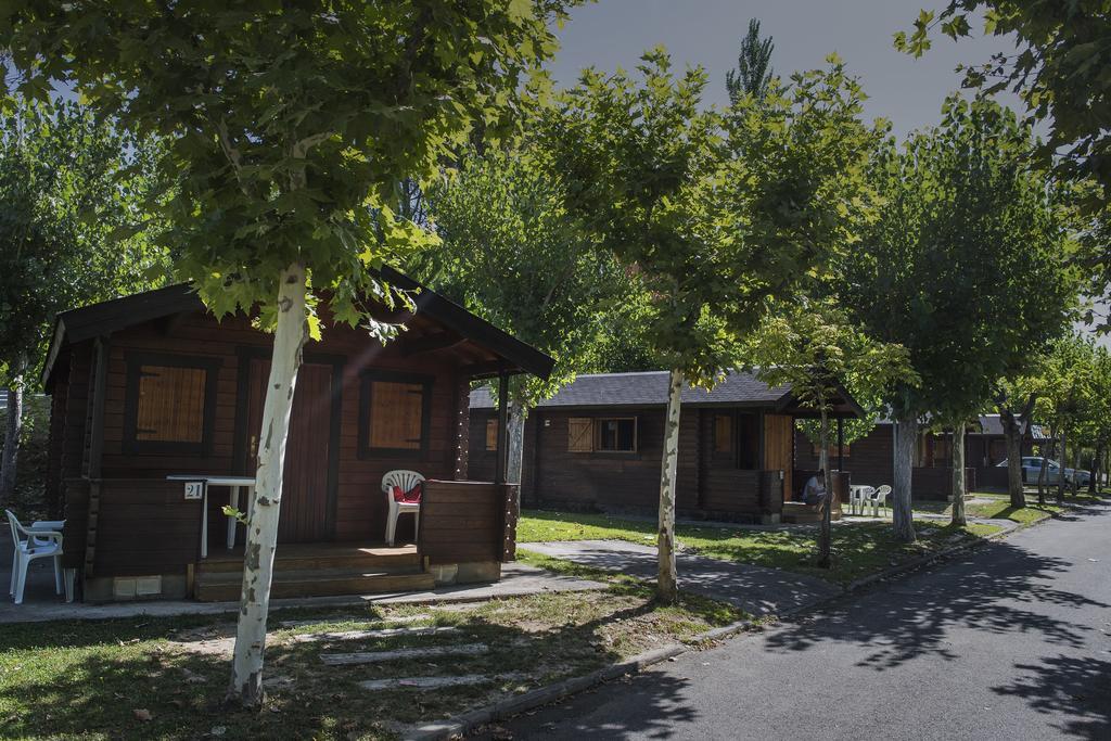 Camping & Bungalows Ligueerre De Cinca Esterno foto